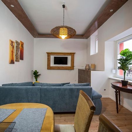 קלוטן Apartment Mit Kleinem Innenhof Im Erdgeschoss Fuer Bis Zu 4 Personen מראה חיצוני תמונה