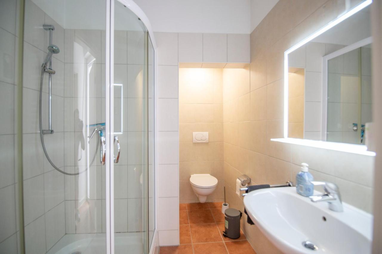 קלוטן Apartment Mit Kleinem Innenhof Im Erdgeschoss Fuer Bis Zu 4 Personen מראה חיצוני תמונה