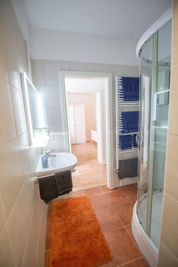 קלוטן Apartment Mit Kleinem Innenhof Im Erdgeschoss Fuer Bis Zu 4 Personen מראה חיצוני תמונה
