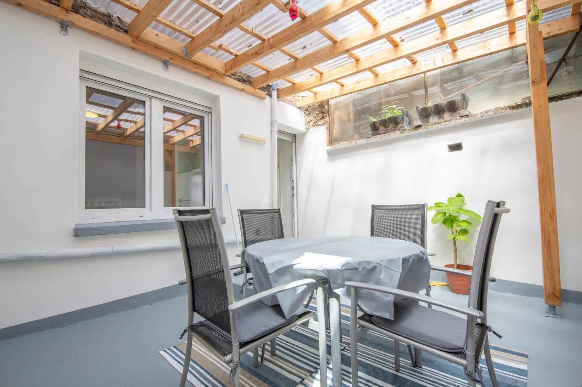 קלוטן Apartment Mit Kleinem Innenhof Im Erdgeschoss Fuer Bis Zu 4 Personen מראה חיצוני תמונה